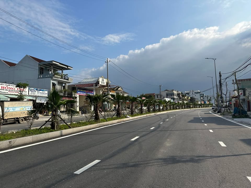 Lô đất 2 mặt tiền Phạm Văn Đồng, Phú Thượng, 220m² - Đầu tư sinh lời ngay!