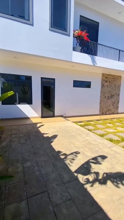 Nhà góc hẻm Đặng Trần Côn, Quận 1, 185m² giá 2.7 tỷ - Thương lượng ngay!