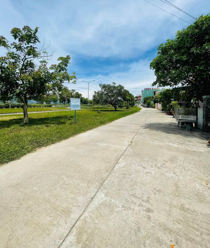 Mặt tiền FrontHouse Tú Xương, Đà Nẵng 150m² giá 1 tỷ - View công viên mát mẻ!