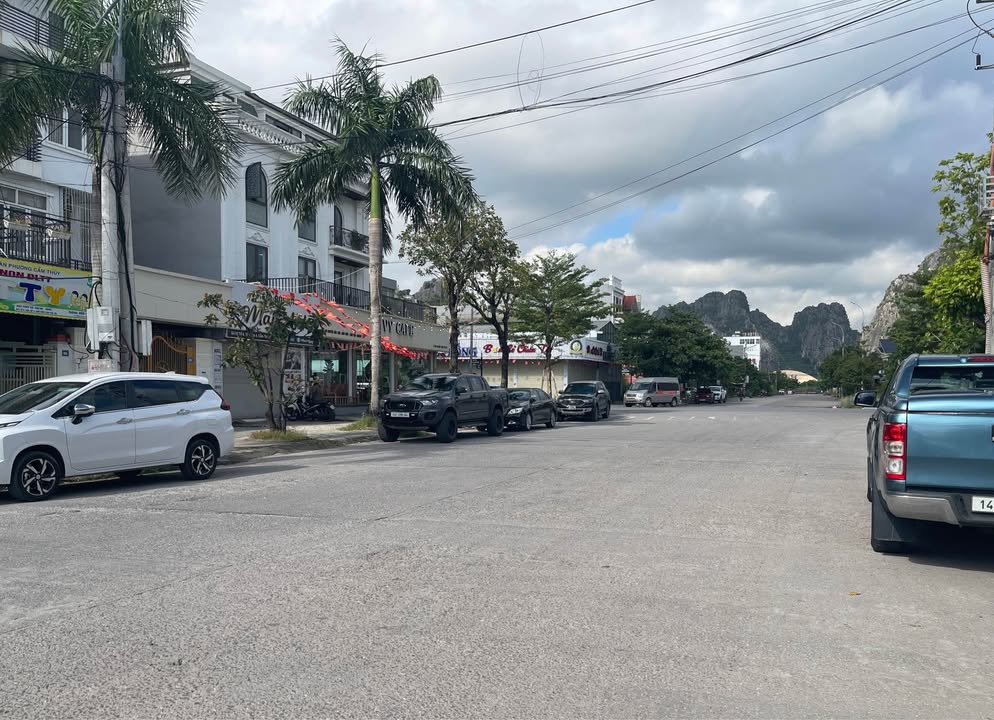 Nhà Kinh Doanh mặt tiền 14m Tây Bến Do, Cẩm Phả 100m² giá nhỉnh 4 tỷ - Đầu tư sinh lời ngay!