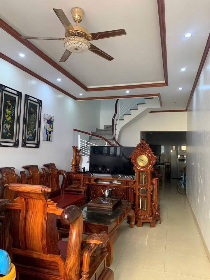 Nhà phố Hồng Hải - Hạ Long 48m² giá 5.35 tỷ - Vị trí đắc địa, giao thông thuận lợi!