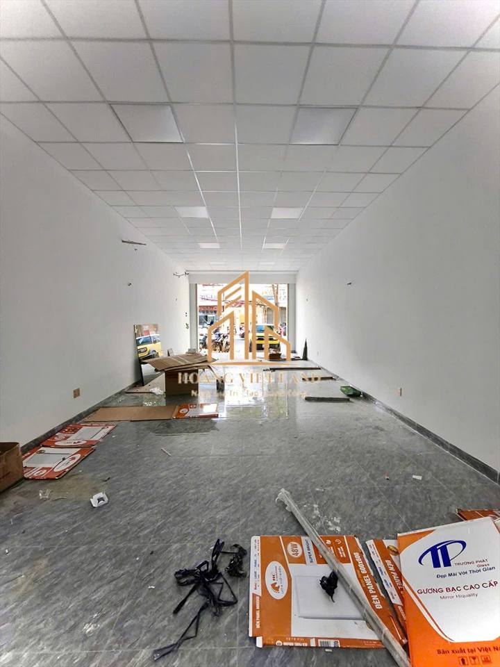 Cho thuê nhà 4 tầng mặt tiền Phan Chu Trinh 104m² giá 40 triệu - Vị trí đắc địa trung tâm BMT!