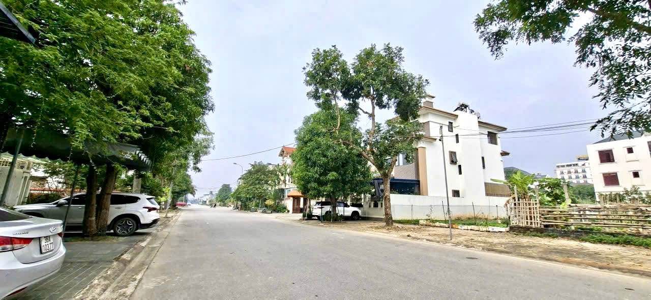 Lô đất 2 mặt tiền khu đô thị Bình Minh 200m² giá 16 tỷ - Đầu tư lý tưởng!