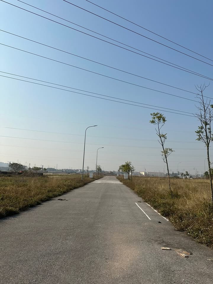 Đất nền Sen Hồ - Đình Trám 140m² giá 5.1 tỷ - Vị trí tiềm năng gần quốc lộ 37!