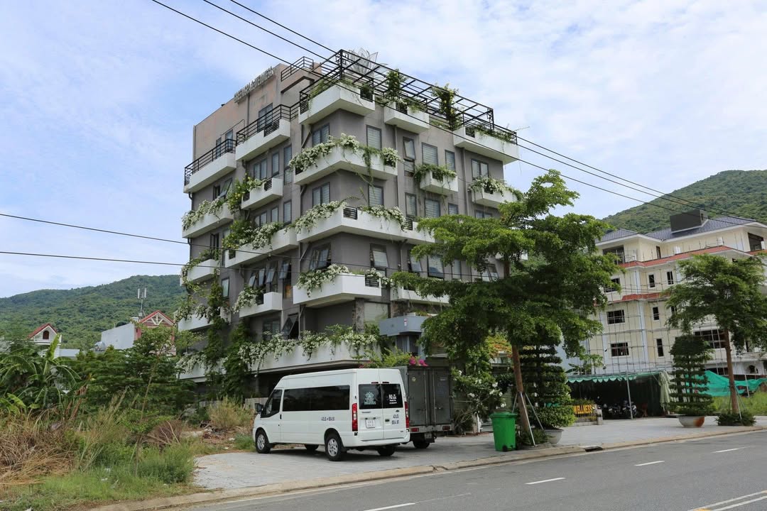 Cho thuê tòa spa 6 tầng đường Lê Văn Lương, Đà Nẵng 300m² - Hoạt động ngay!