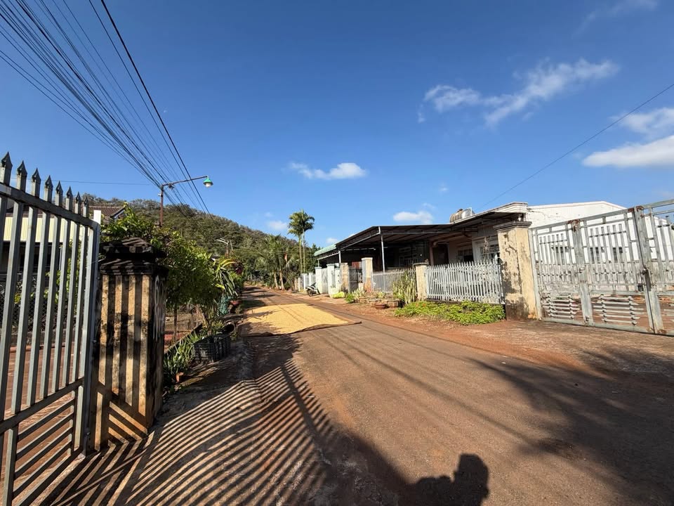 Đất thổ cư 175m² tại Huỳnh Thúc Kháng, Krông Năng giá chỉ 1.7 tỷ - Đầu tư sinh lời ngay!