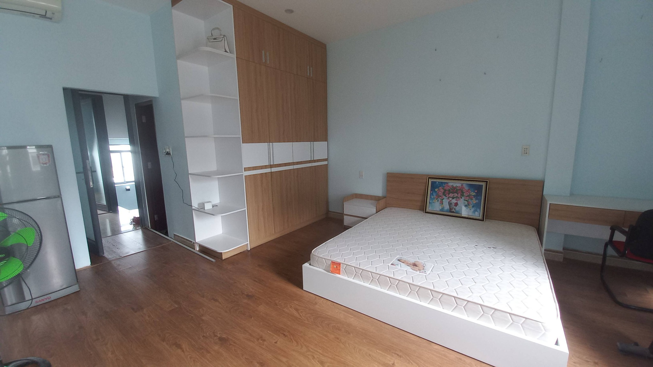 Phòng cho thuê giá rẻ tại 103 Nguyễn Phước Nguyên, Quận Thanh Khê - Bếp và toilet riêng, chỉ 2.5 triệu!