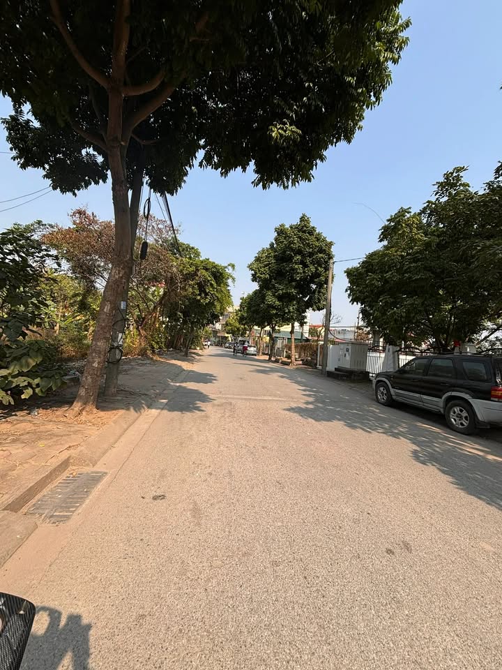 Đất nền Dương Xá - Gia Lâm 92.7m² giá 4 tỷ - Vị trí đẹp, sổ đỏ chính chủ!