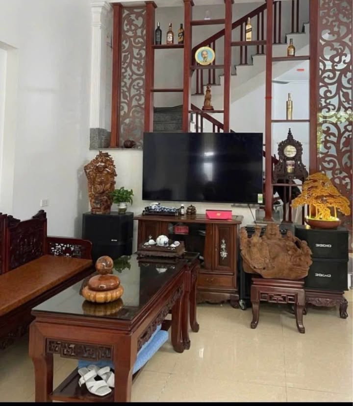 Bán nhà mặt tiền Ngô Gia Tự 105m² - Cơ hội đầu tư tuyệt vời!