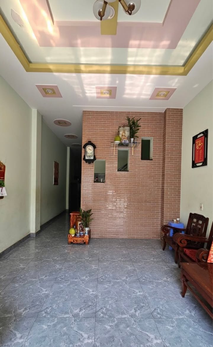 Nhà Mặt Tiền Hà Huy Giáp, Quận 12 - 100m² giá 13 tỷ - Thiết kế hiện đại, kinh doanh tốt!