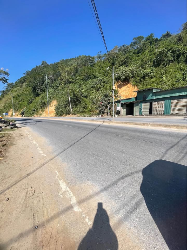 Đất Phường Lào Cai 400m² giá 1.2 tỷ - Kinh doanh thuận lợi mặt đường Quốc Lộ!