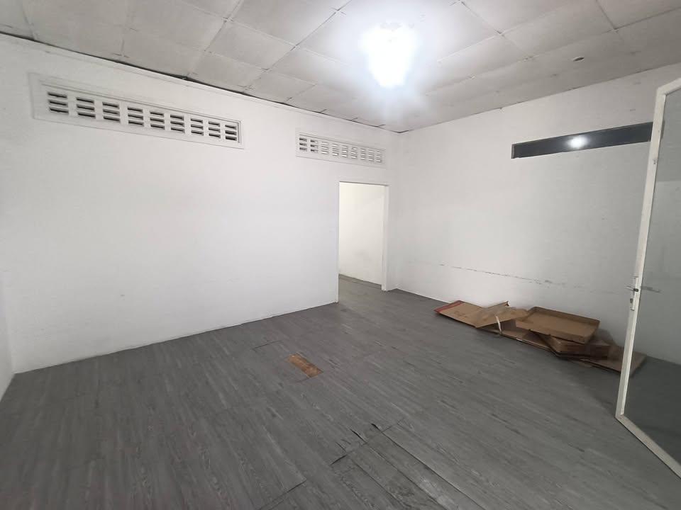 Nhà mặt tiền đường Phạm Hùng, Sóc Trăng 90m² giá 4,5 triệu - Thích hợp cho gia đình!