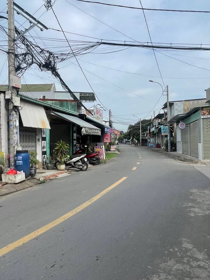 Đất thổ cư 242m² Đông Thạnh, Hóc Môn - Giá chỉ 8.5 tỷ, sổ hồng chính chủ!