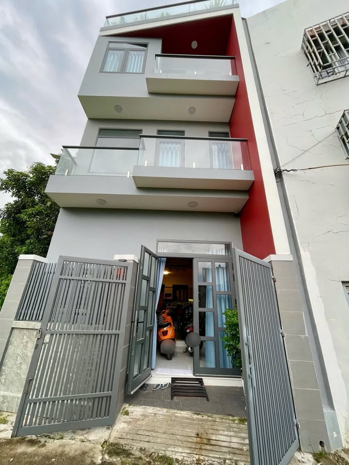 Nhà 3 tầng hẻm đường Liên Hoa, Nha Trang 63m² giá 3,8 tỷ - Đầy đủ nội thất!