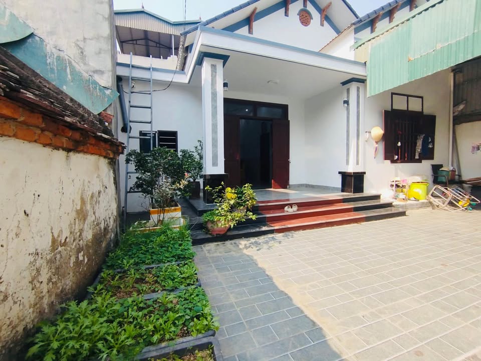 Nhà riêng tại Quan Nội 2, Thanh Hóa 120m² giá 1.5 tỷ - Nhà mới xây, thổ cư đầy đủ!