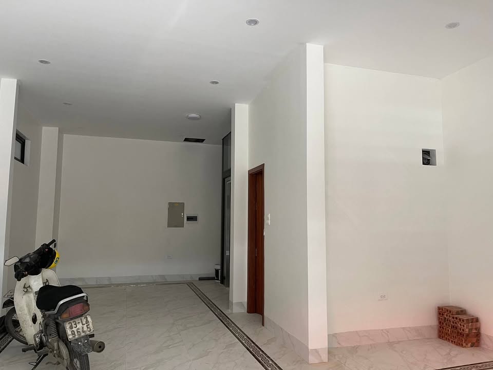 Nhà mặt ngõ 88 Trần Quý Cáp, Đống Đa 51m² giá 19.8 tỷ - Kinh doanh sầm uất, view hồ tuyệt đẹp!