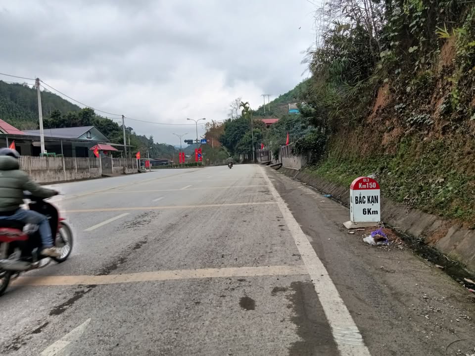 Đất mặt đường Quốc lộ 3, Phường Xuất Hóa, Bắc Kạn 500m² - Vị trí đẹp, kinh doanh thuận lợi!