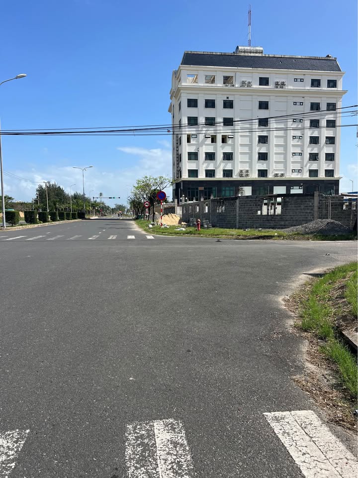 Đất nền gần biển Tân Trà, 100m² giá 5.1 tỷ - Cơ hội đầu tư lý tưởng!