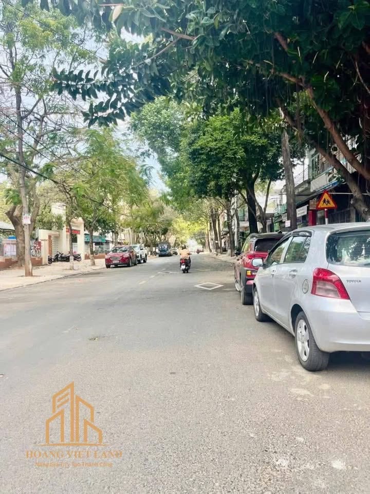 Nhà mặt tiền Lý Thường Kiệt, BMT 145m² giá 14.99 tỷ - Vị trí lý tưởng cho kinh doanh!