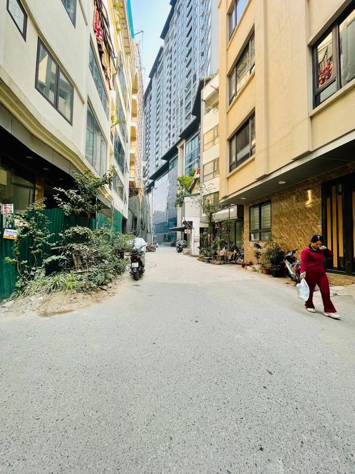 Đất Thụy Khuê 47m² giá 12.4 tỷ - Nhà 2 mặt ngõ, gần Hồ Tây!