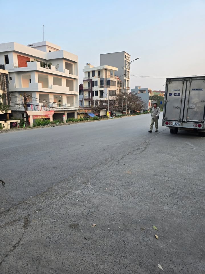 Nhà mới Sơn Đồng, Hoài Đức 273m² giá 5 tỷ - Ô tô vào tận nhà!