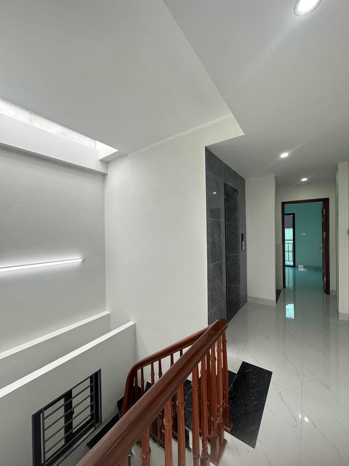 Nhà 5 tầng phường Dương Nội 36m² giá 8.3 tỷ - Sẵn sàng cho thuê ngay!