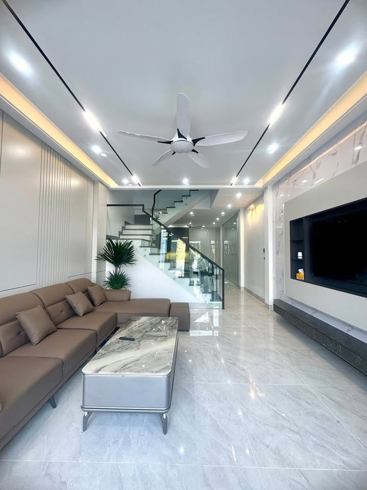 Nhà mới hoàn thiện 80,1m² tại Hàm Nghi, Thanh Hóa - Chính chủ, vào ở ngay!