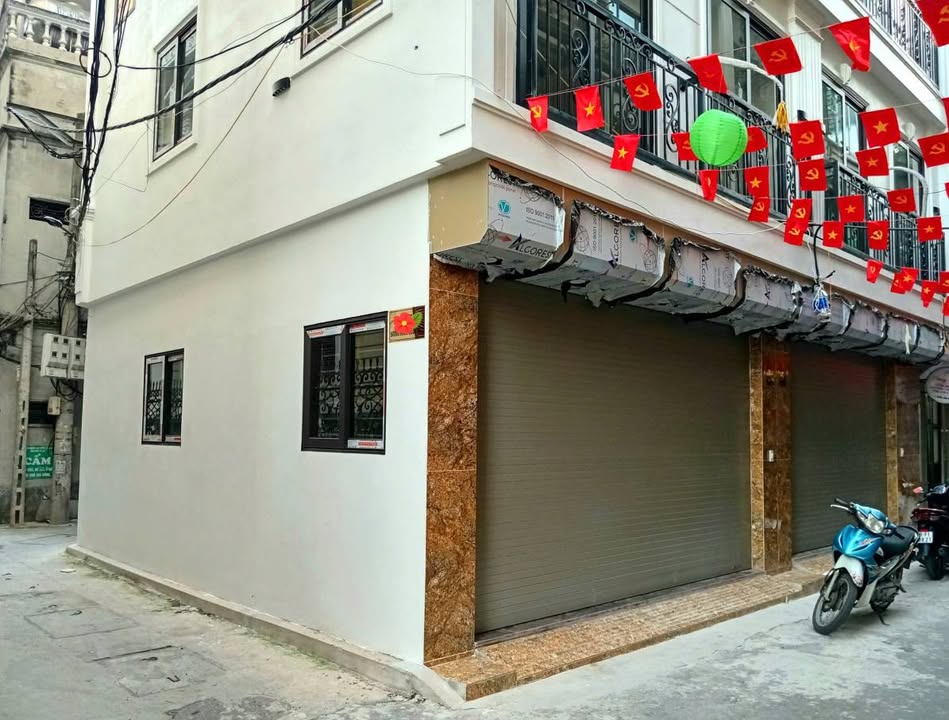 Nhà góc Kim Mã - Sơn Tây 240m² giá 13 tỷ - Sẵn sàng vào ở ngay!