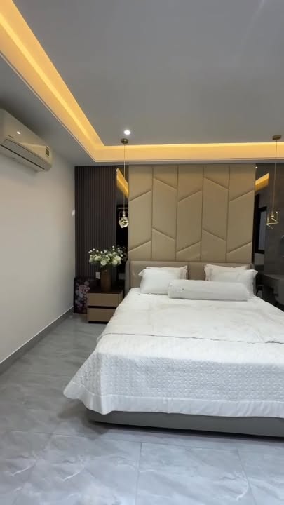 Nhà phố Phú Mỹ Hưng 97m² giá 16.8 tỷ - Vị trí vàng cho kinh doanh!