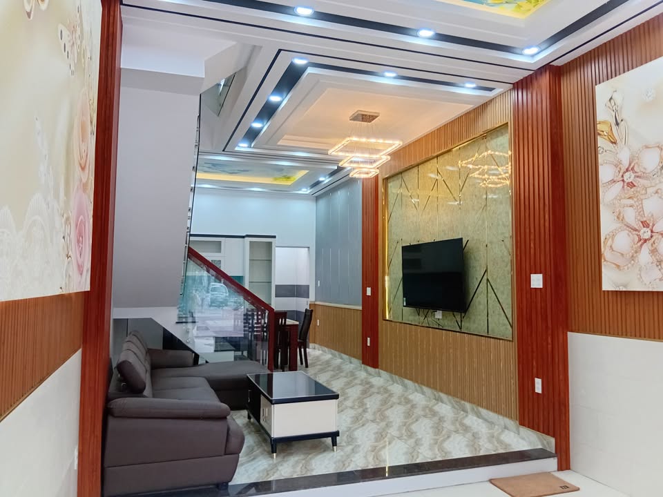 Nhà phố Tân Quy, Quận 7, 54m², 6.65 tỷ - Phù hợp ở và kinh doanh!