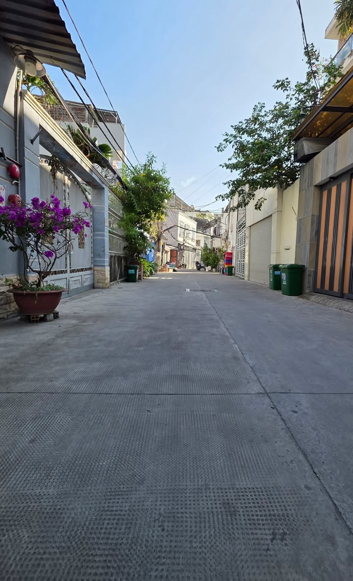 Đất Phú Mỹ Hưng 100m² giá 10.x tỷ - Cơ hội đầu tư tuyệt vời!