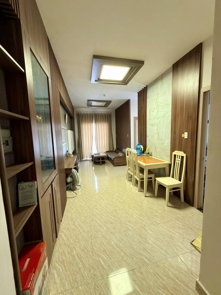 Căn hộ cho thuê Tòa A2 Hoàng Quân 2 phòng ngủ - View biển tuyệt đẹp, đầy đủ nội thất!