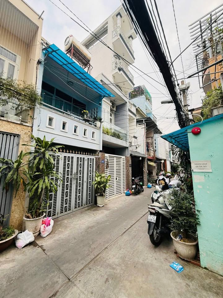 Nhà phố Quận 8 48m² giá 6.78 tỷ - Kinh doanh sầm uất, hẻm xe hơi!