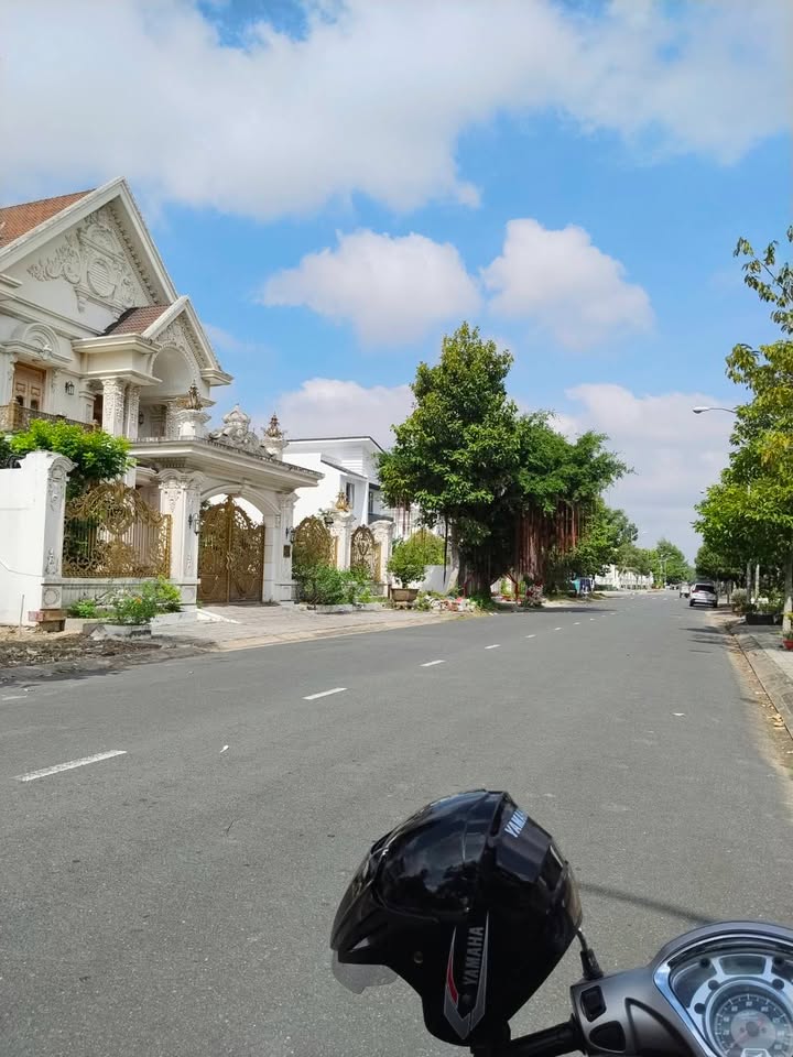 Bán nhà sinh đôi mặt tiền Lâm Quang Kỳ, Rạch Giá 512m² - Đầu tư sinh lời cao!