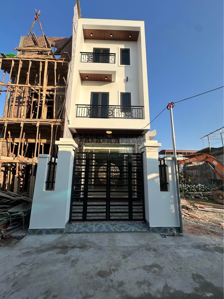 Nhà 3 tầng Kiều Trung Hồng Thái 60m² giá 2.75 tỷ - Chính chủ, ô tô vào tận nhà!