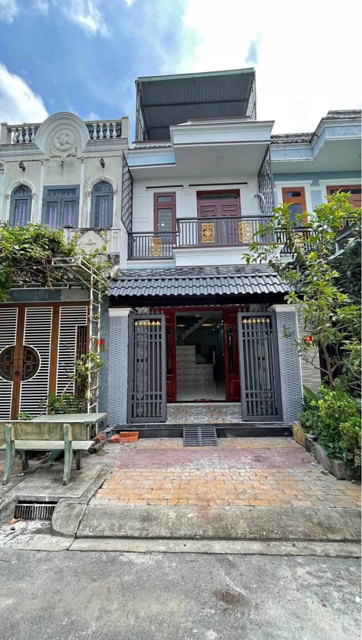 Nhà bán Bình Chánh 81m² giá 820 triệu - Sổ hồng riêng, thương lượng!