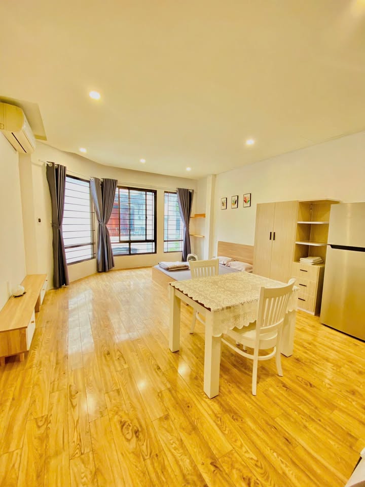 Căn hộ cho thuê Quận 3 - 70m² giá thỏa thuận - View đẹp, nội thất cao cấp!