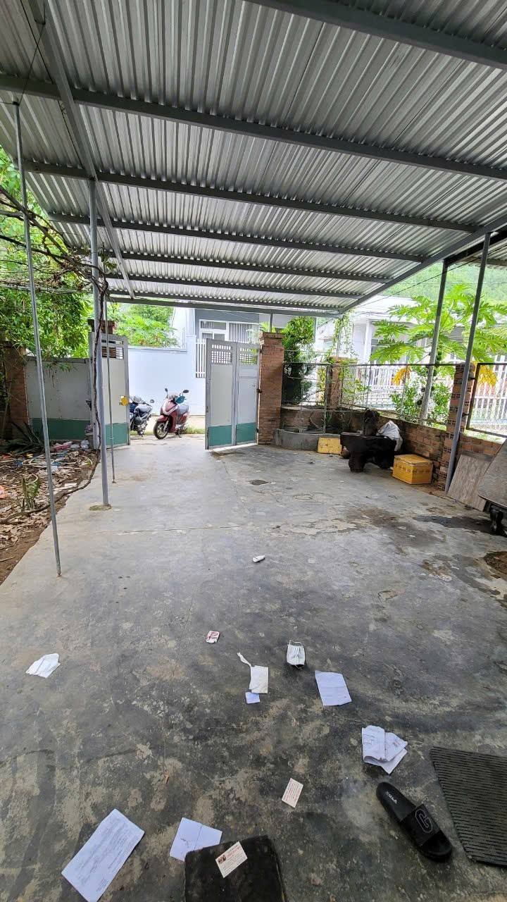 Nhà nguyên căn Vĩnh Trung 200m² giá 2.5 triệu - Chính chủ cho thuê ngay!