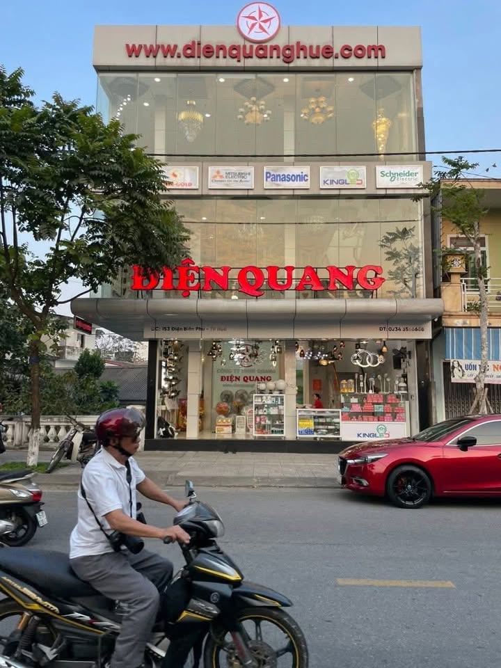 Bán mặt tiền Điện Biên Phủ, Huế - Nhà 3 tầng, bề ngang 7,5m, giá 5.6 tỷ!