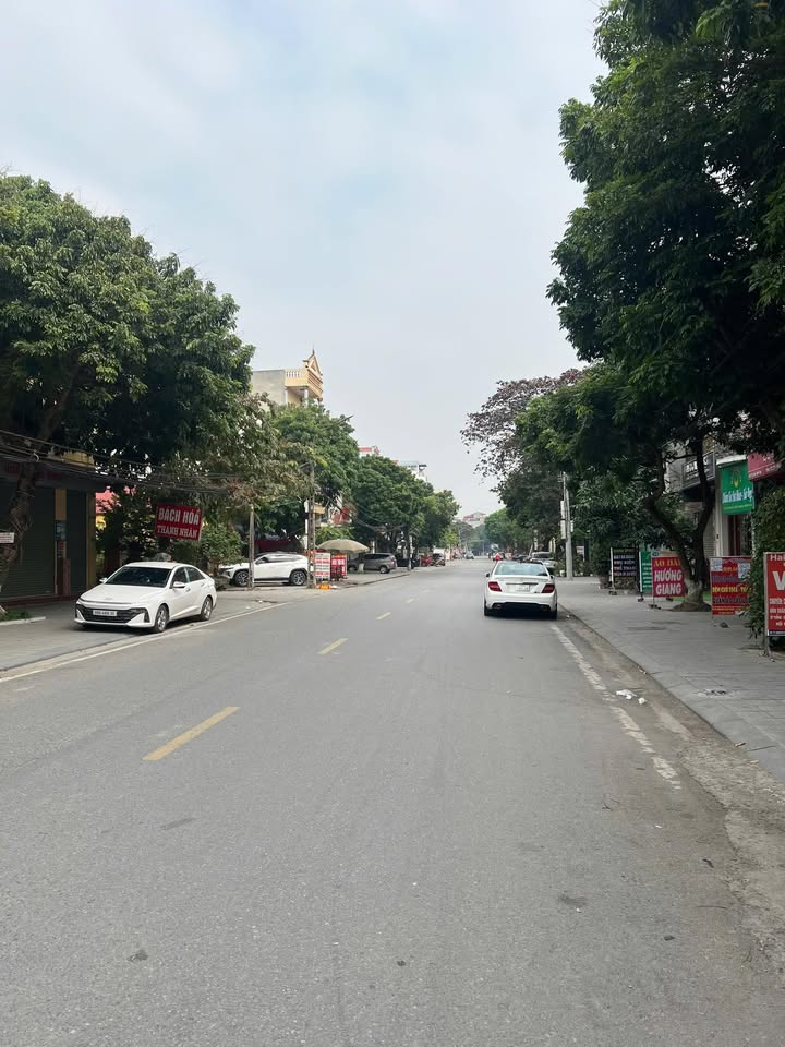 Nhà mặt phố Nguyễn Thiện Thuật - TP Hưng Yên 54m² giá 7 tỷ - Kinh doanh sầm uất!