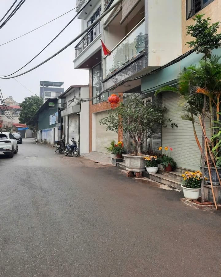 Nhà 5 tầng Tây Mỗ 40m² giá 6.35 tỷ - Không gian sáng, thiết kế hiện đại!