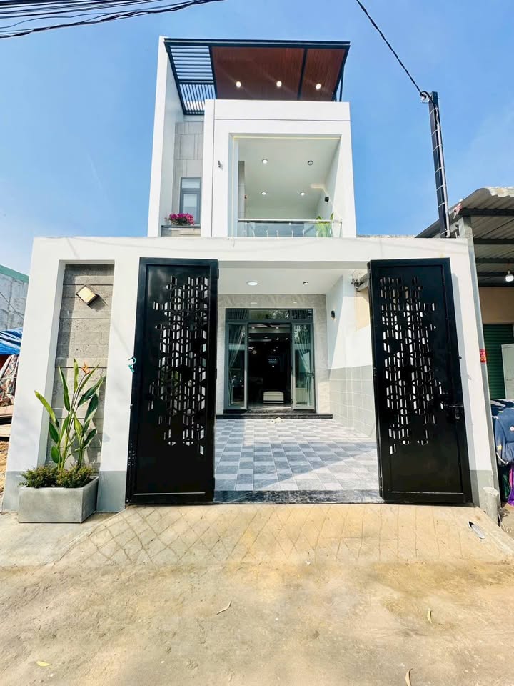 Nhà đẹp tại Xã Mỹ Hạnh Bắc, Huyện Đức Hòa, 110m² giá 3.29 tỷ - Đón Tết Bính Ngọ 2026!