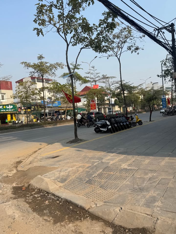 Đất dịch vụ thị trấn Trạm Trôi 85m² giá 11.73 tỷ - Vị trí đẹp giao thông thuận tiện!