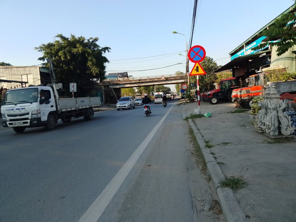 Nhà mặt tiền Phù Lỗ 88,8m² giá 30 tỷ - Ô tô ngủ trong nhà