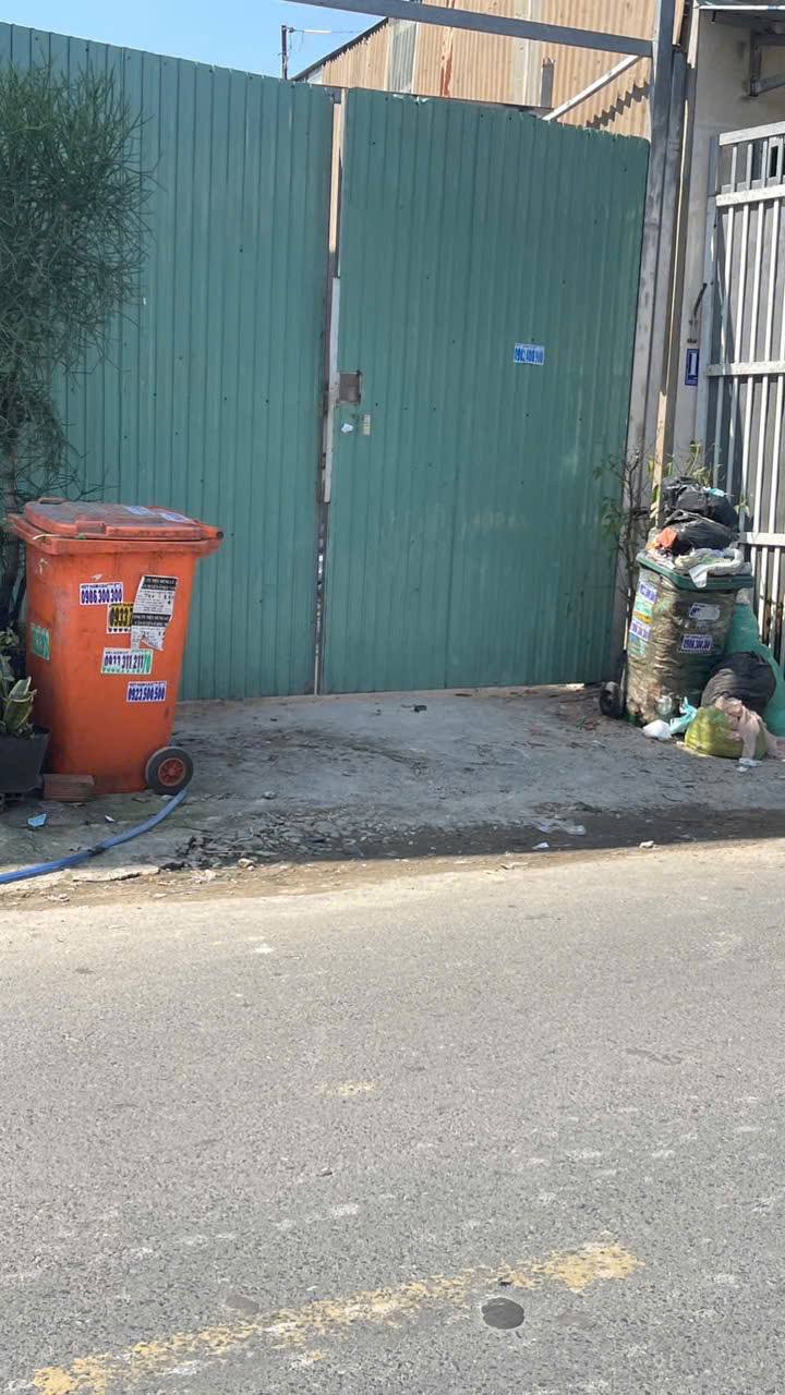 Đất nền Hóc Môn 105m² giá 4.7 tỷ - Sổ hồng chính chủ, mặt tiền đường lớn!