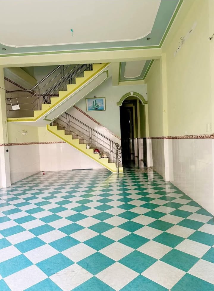 Nhà nguyên căn 2 phòng ngủ tại Tuy Hòa 100m² giá 6 triệu - Gần biển lý tưởng!