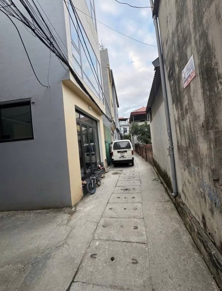 Nhà phố 4 tầng tại Ngã Tư Canh, 38m² giá 6 tỷ - Sổ đỏ chính chủ, sẵn sàng giao dịch!