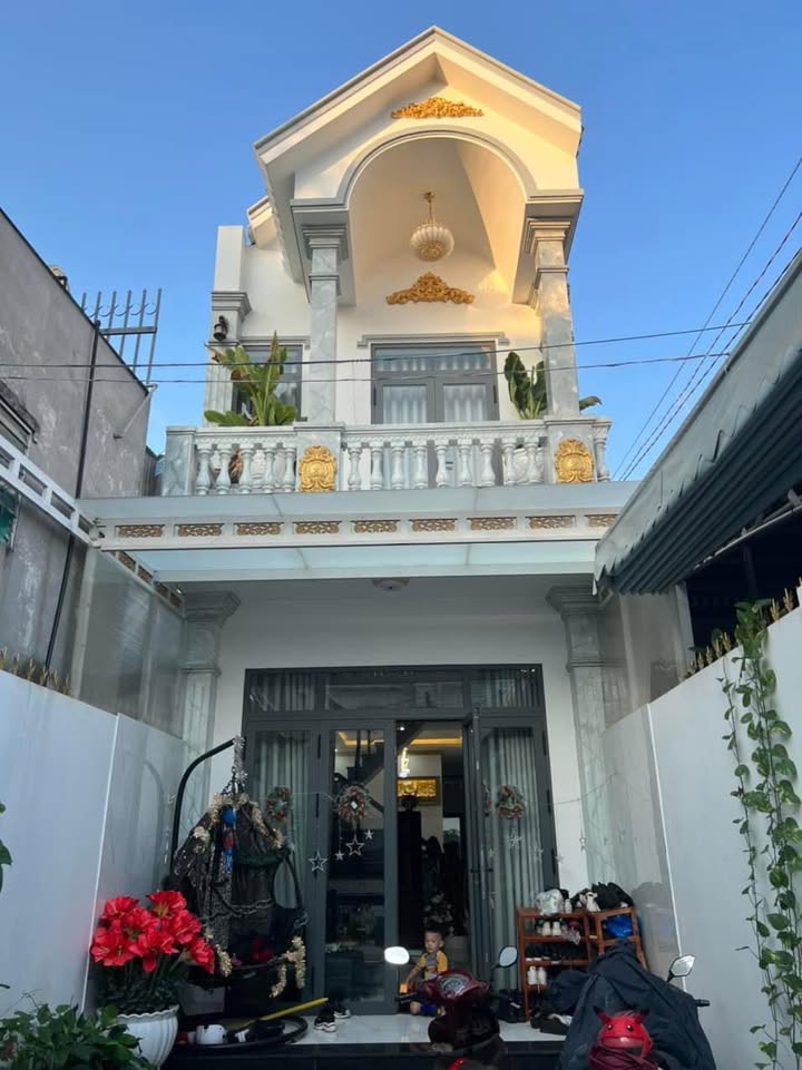 Nhà trệt lầu mái thái Hiệp Thành 132m² giá 4.5 tỷ - Sẵn sàng vào ở!