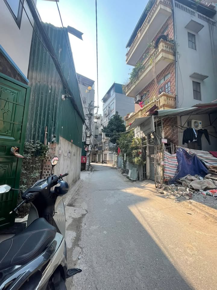 Cho thuê mặt bằng kinh doanh phố Bát Khối, Long Biên 4,5 triệu - Đối diện AEON Mall