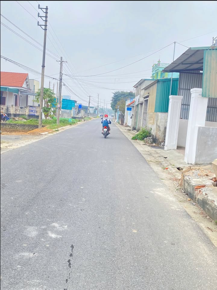 Đất nền đẹp tại Thị trấn Nga Sơn, Thanh Hóa 120m² giá chỉ 1.xx tỷ - Cơ hội đầu tư tuyệt vời!